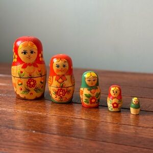 Vintage Hand Painted Russian Nesting Dolls